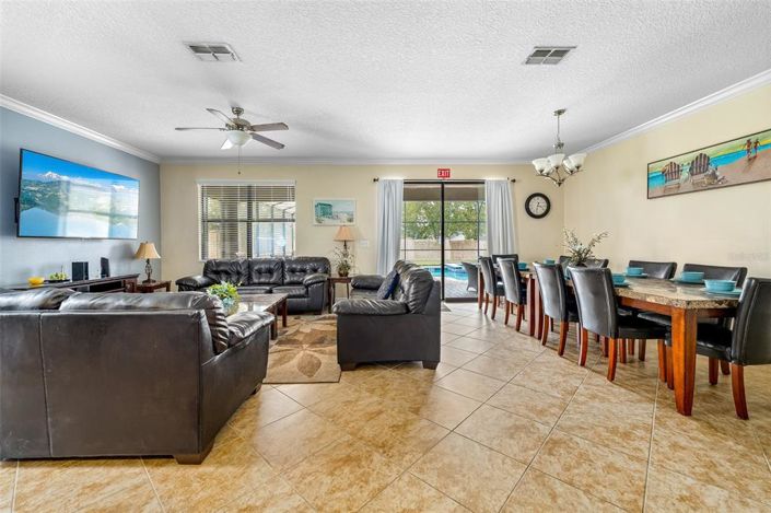 Image No.12-8 Bed House for sale