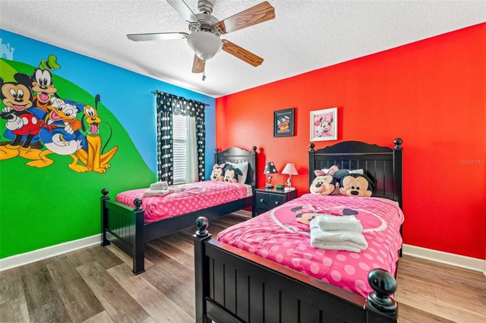 Image No.24-8 Bed House for sale