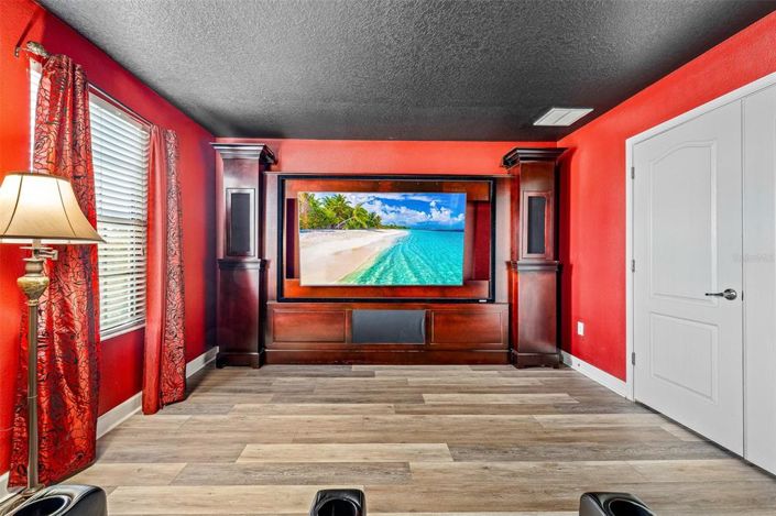 Image No.27-8 Bed House for sale