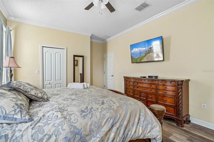 Image No.32-8 Bed House for sale