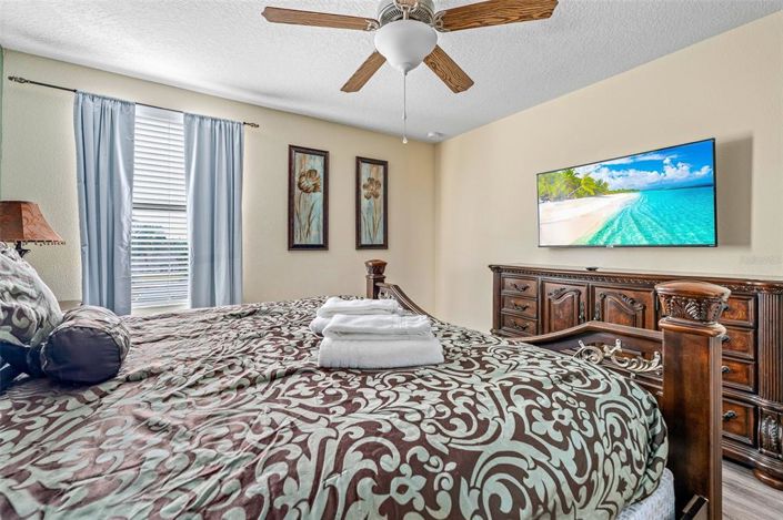 Image No.35-8 Bed House for sale