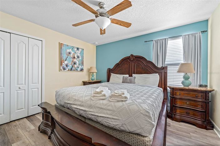 Image No.36-8 Bed House for sale