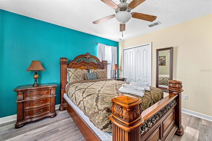 Image No.42-8 Bed House for sale