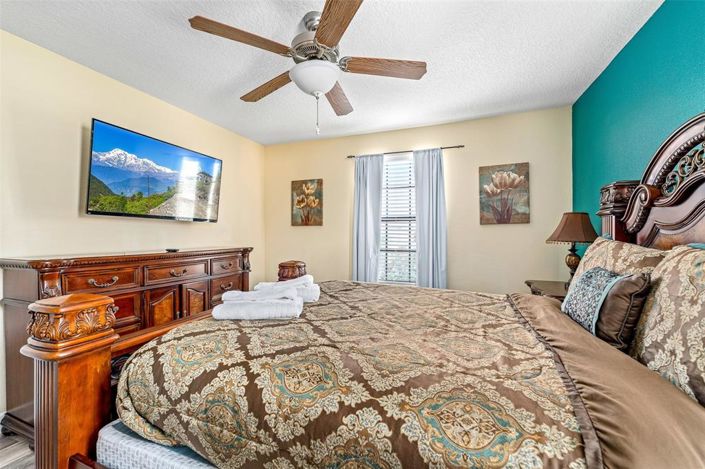 Image No.43-8 Bed House for sale