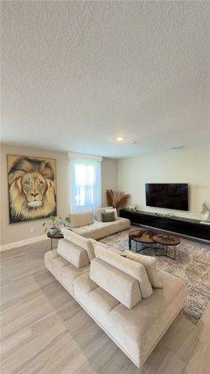 Image No.32-4 Bed House for sale