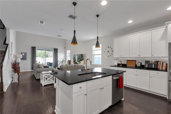 Image No.12-4 Bed House for sale