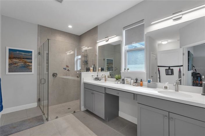 Image No.19-4 Bed House for sale