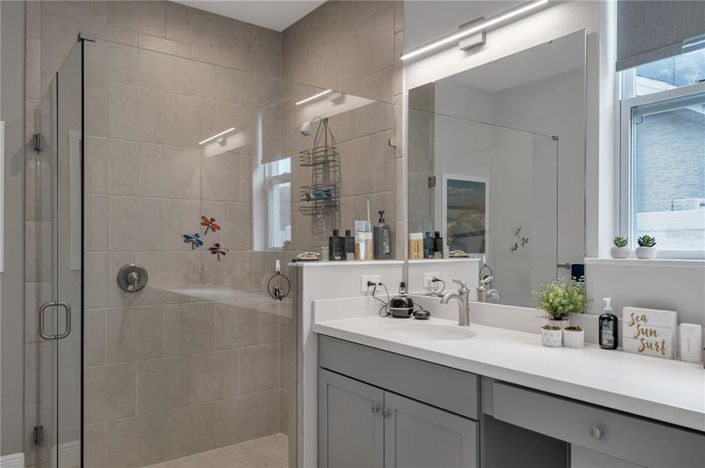 Image No.20-4 Bed House for sale