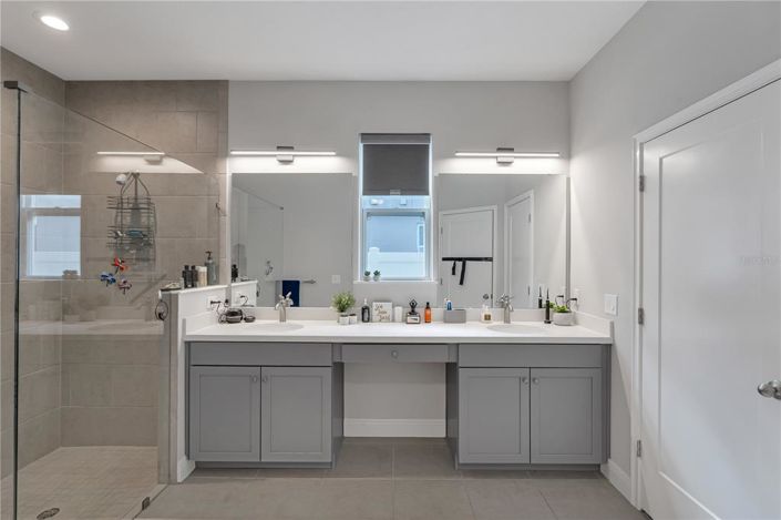 Image No.22-4 Bed House for sale