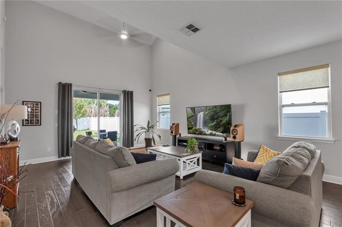 Image No.7-4 Bed House for sale