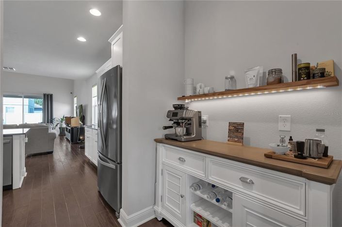 Image No.8-4 Bed House for sale