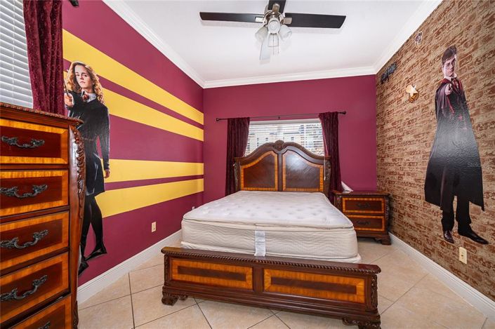 Image No.11-4 Bed Townhouse for sale