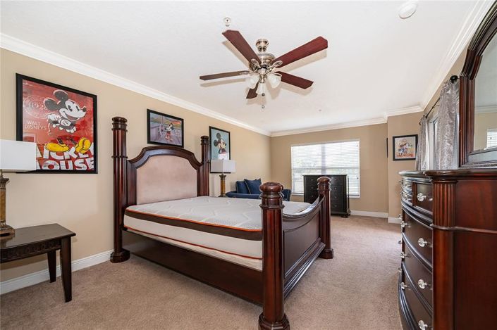 Image No.13-4 Bed Townhouse for sale