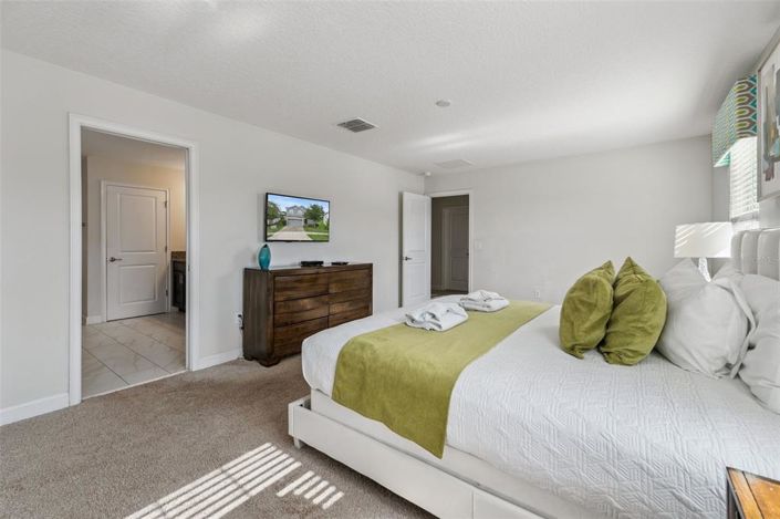 Image No.18-6 Bed House for sale