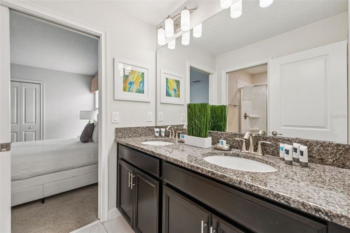 Image No.23-6 Bed House for sale