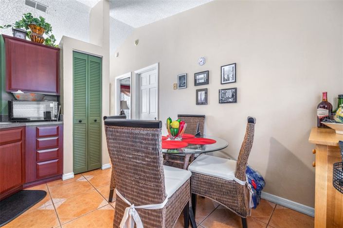 Image No.17-3 Bed House for sale