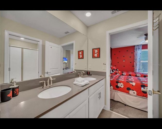 Image No.20-6 Bed House for sale