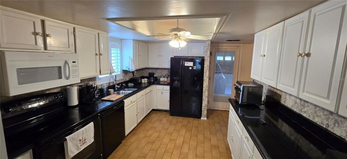 Image No.6-2 Bed House for sale