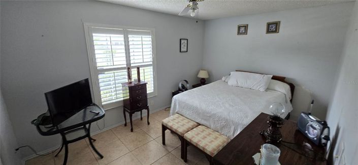 Image No.9-2 Bed House for sale