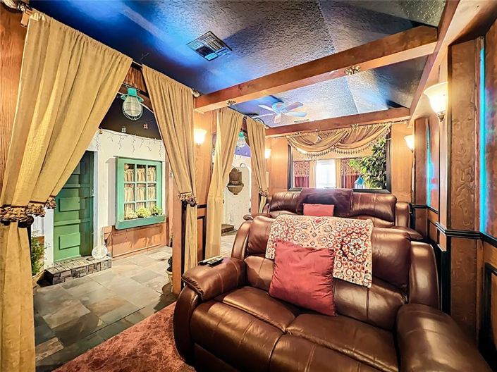 Image No.38-4 Bed House for sale