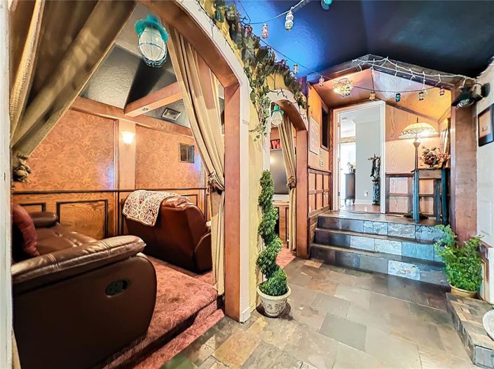Image No.40-4 Bed House for sale