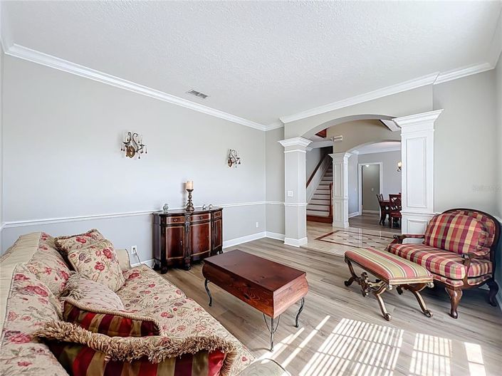 Image No.7-4 Bed House for sale