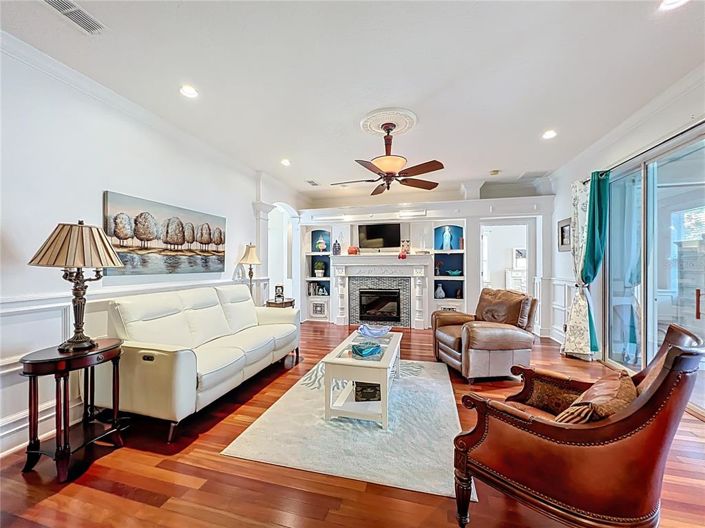 Image No.9-4 Bed House for sale