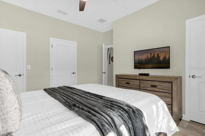 Image No.14-4 Bed Townhouse for sale