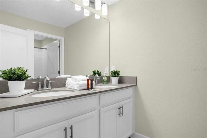 Image No.29-4 Bed Townhouse for sale