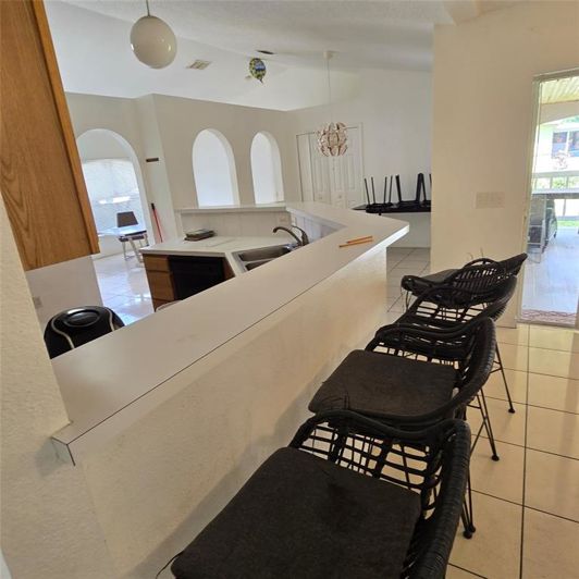 Image No.10-3 Bed House for sale