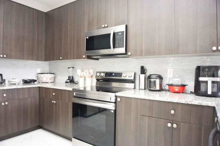 Image No.17-4 Bed House for sale
