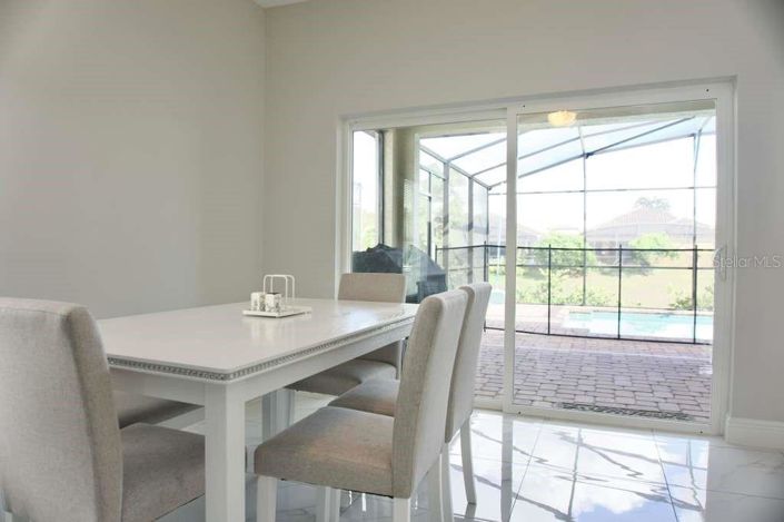 Image No.19-4 Bed House for sale