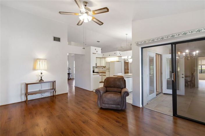 Image No.16-3 Bed House for sale