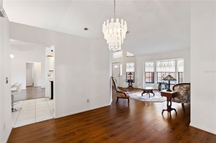 Image No.18-3 Bed House for sale