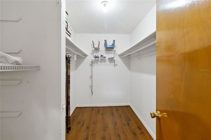Image No.24-3 Bed House for sale