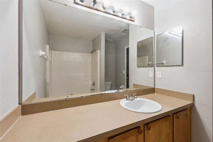Image No.17-3 Bed House for sale