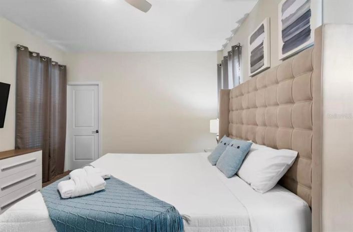 Image No.18-5 Bed House for sale