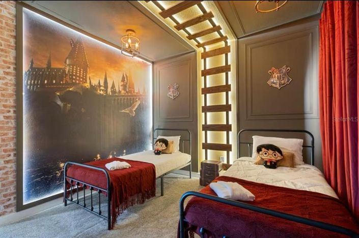 Image No.40-5 Bed House for sale