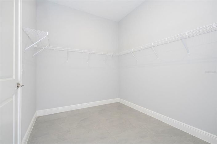 Image No.22-5 Bed House for sale