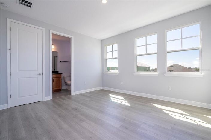 Image No.47-5 Bed House for sale
