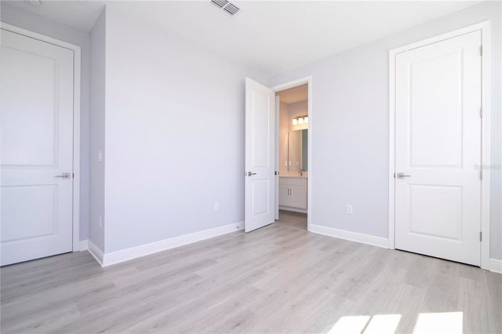 Image No.53-5 Bed House for sale