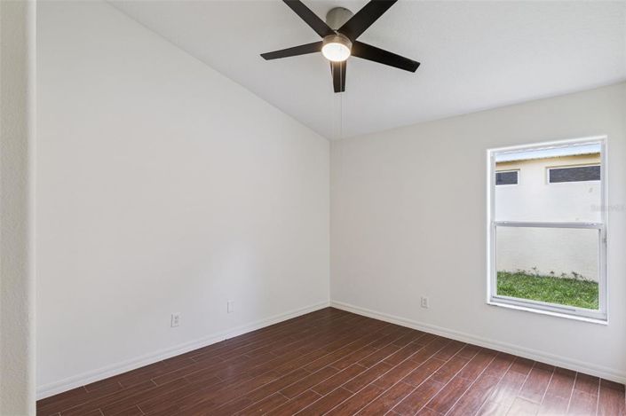 Image No.14-4 Bed House for sale