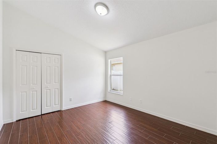 Image No.17-4 Bed House for sale