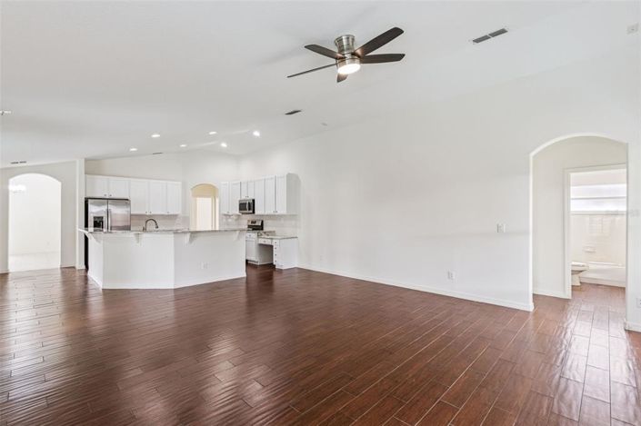 Image No.29-4 Bed House for sale