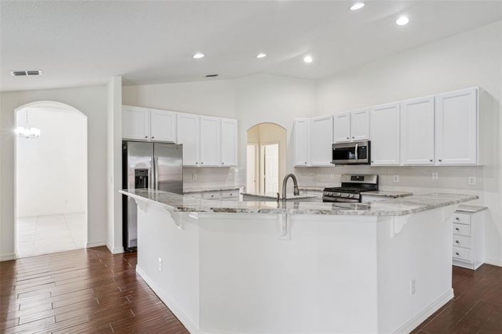 Image No.7-4 Bed House for sale