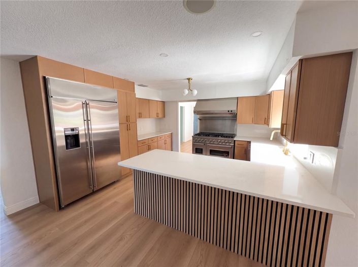 Image No.2-4 Bed House for sale