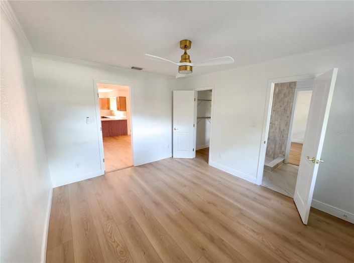 Image No.22-4 Bed House for sale