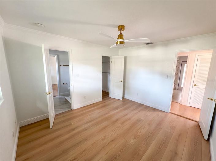 Image No.23-4 Bed House for sale