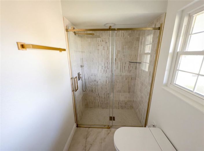Image No.26-4 Bed House for sale