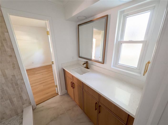Image No.27-4 Bed House for sale